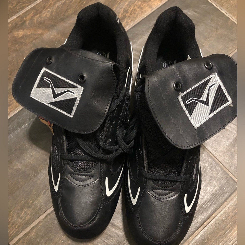 Mens New Black Cleats